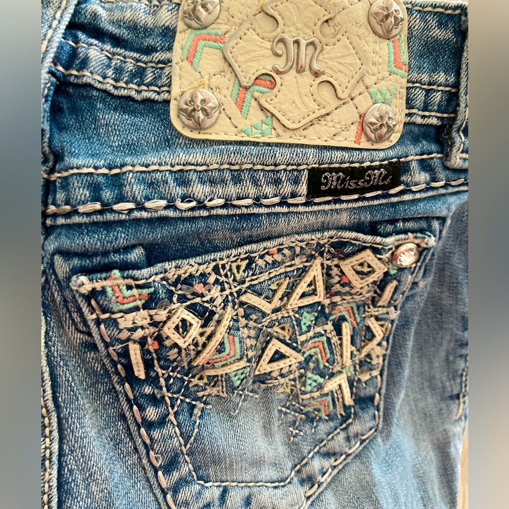 Miss Me Pre-Loved Capri’s in Light Denim